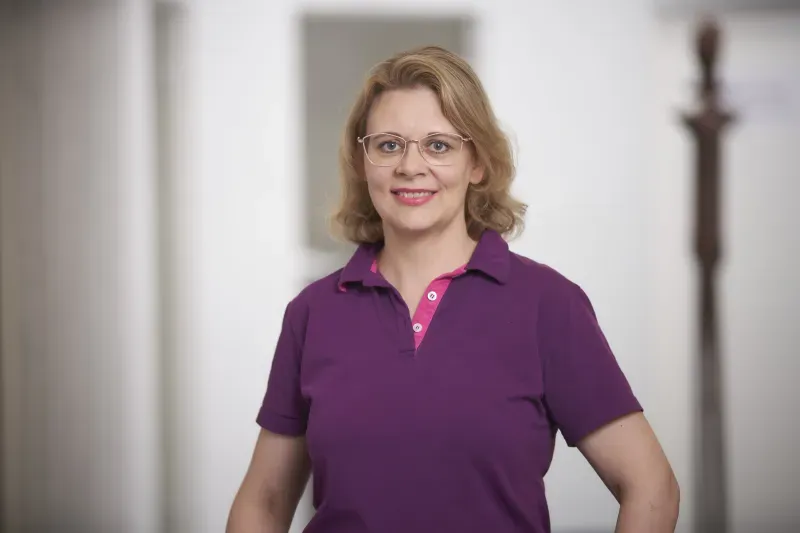 Veronika M., Verwaltung